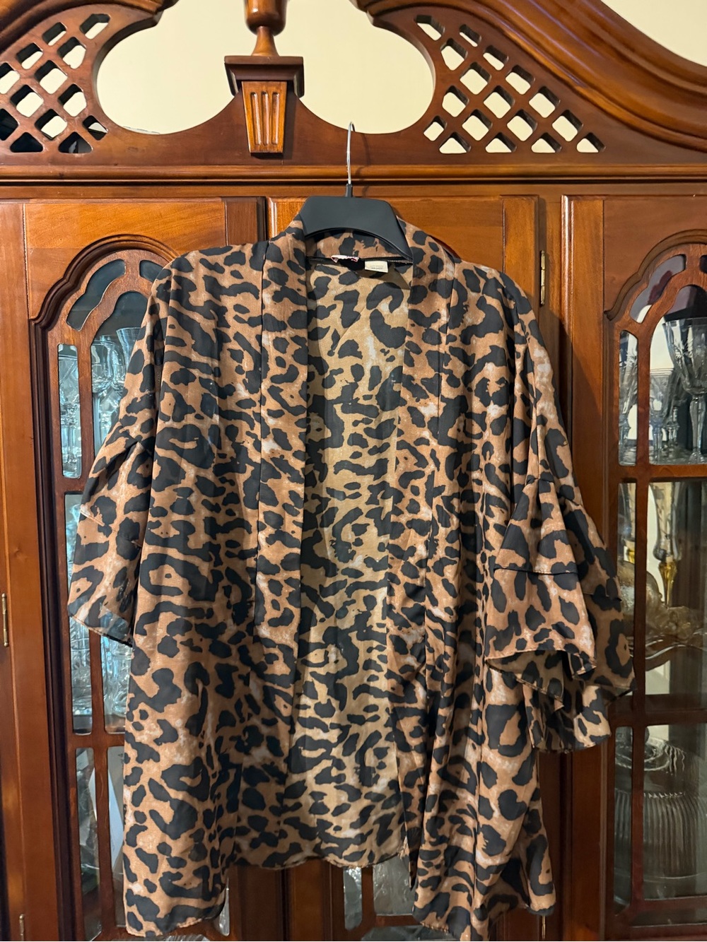 SO Brand Leopard-Print Open-Front Kimono in Brown & Black Animal Print One Size